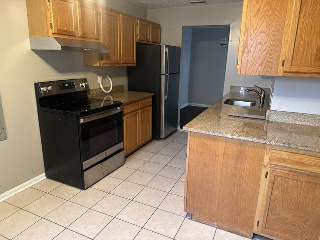 Building Photo - 4607 Deepwood Ct