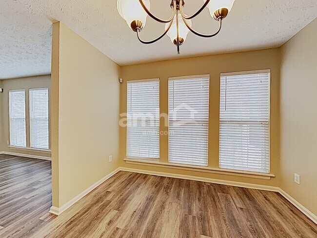 Building Photo - 5195 Lakebrooke Rn