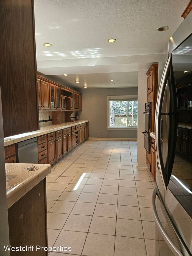 Building Photo - 4 br, 2.5 bath House - 24802 Forest Knoll Ln