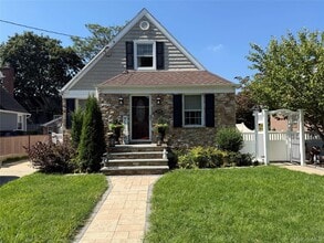 Building Photo - 175 Wardwell Rd