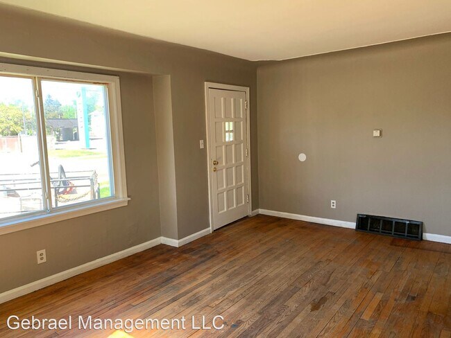 Building Photo - 4817 Fenton Rd