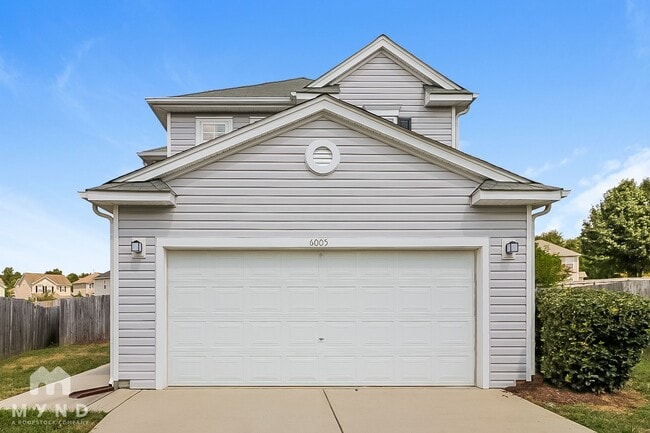 Building Photo - 6005 Sedalia Ct