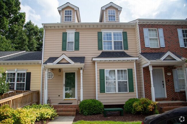 Building Photo - 2723 Sterling Park Dr