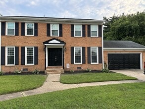 Building Photo - 1012 Meadowview Pl