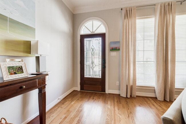 Foto del edificio - 1504 W 23rd St