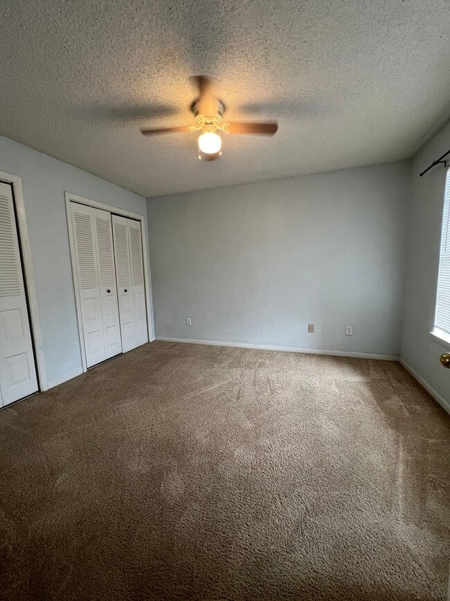 Building Photo - Two  bedroom, two bathroom apartment locat...