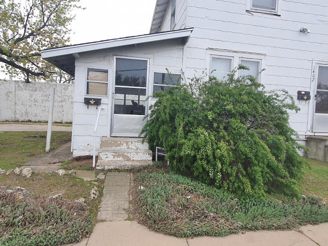 Foto principal - 1402 S. Seneca