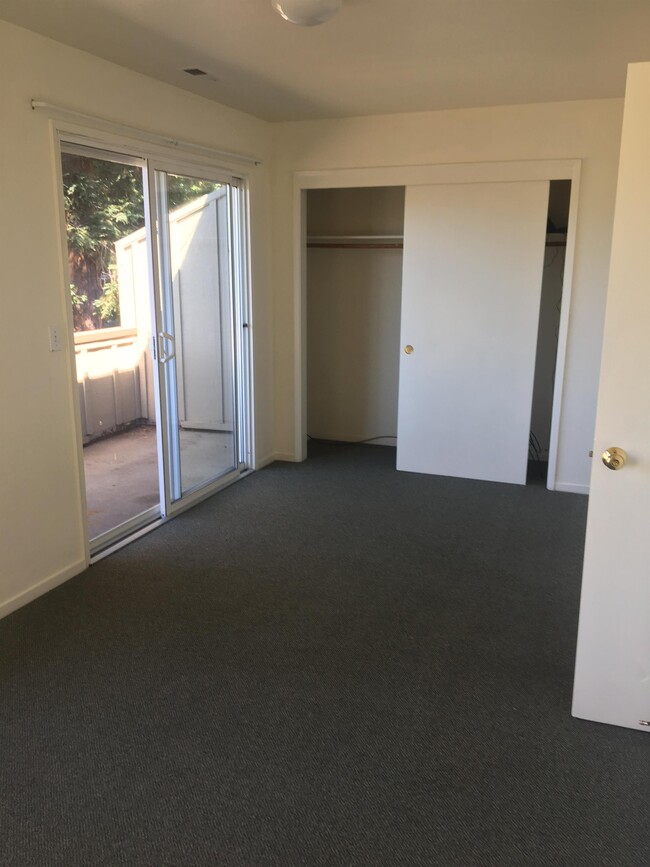 Building Photo - 149 Hunolt St