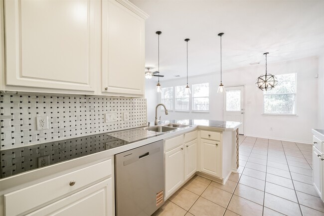 Building Photo - 11823 Keystone Spring Way