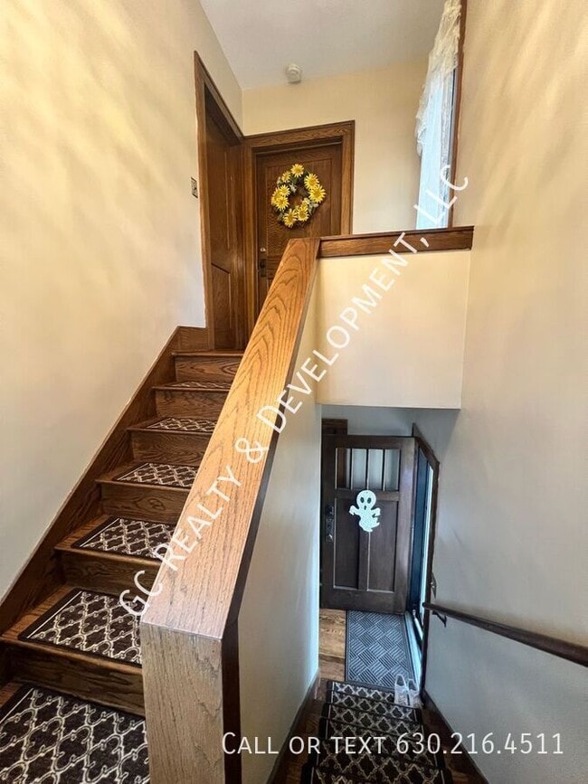 Foto del edificio - 337 S Maple St