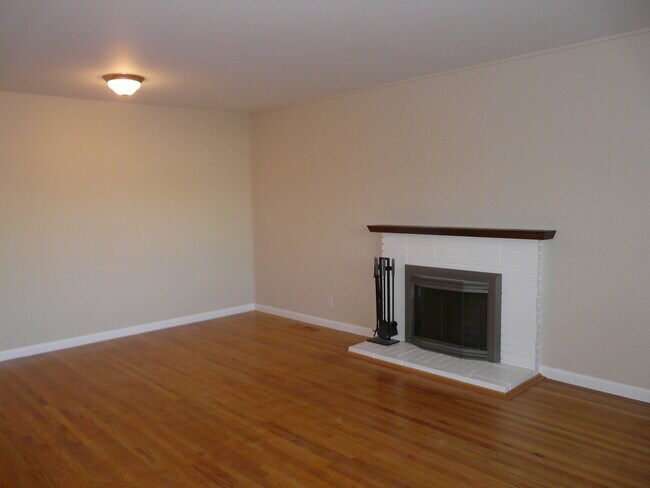 Foto del edificio - Cozy 3 Bedroom 2 Bath Home in Cambrian are...