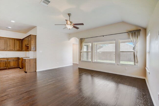 Foto del edificio - 2448 Flowing Springs Dr