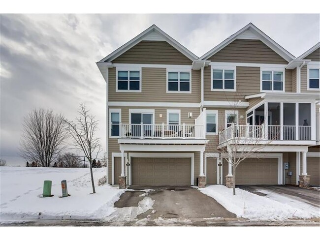 Building Photo - 2625 Cascade Ln