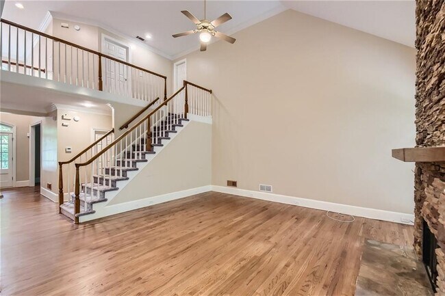 Building Photo - 205 Bel-Aire Loop