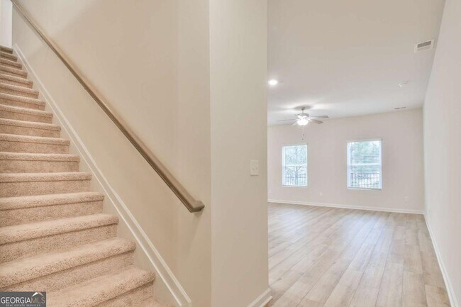 Foto del edificio - 4541 Bishops Ln