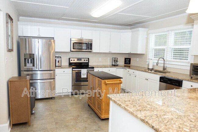 Foto del edificio - 6551 Hog Mountain Rd