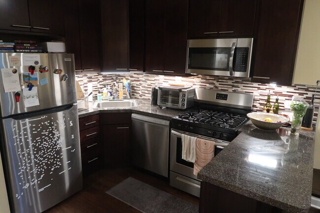 Foto del edificio - 1425 N Bosworth Ave