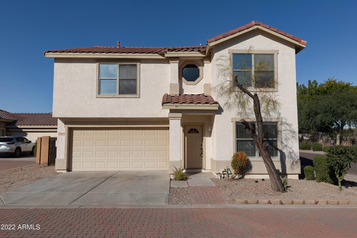 Primary Photo - 6080 S Bell Pl