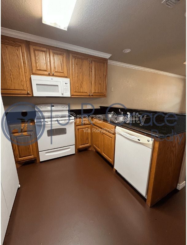 Foto del edificio - 740 Rocky Ridge Flatts