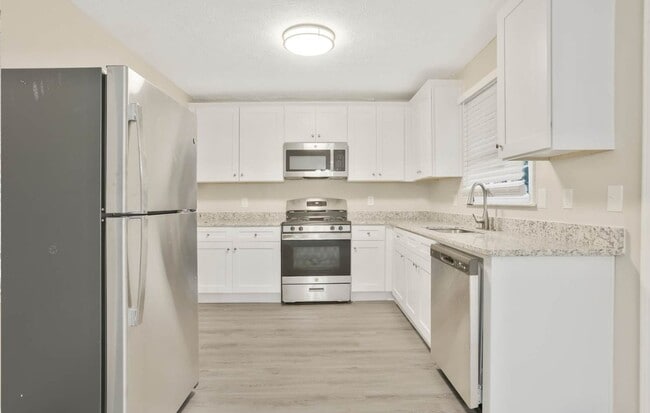 Building Photo - 5972 Wellborn Trce