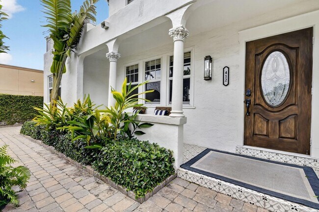 Building Photo - 412 El Prado