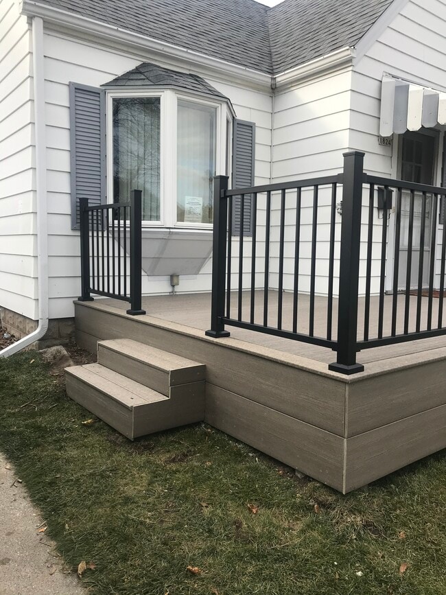 Side view to driveway - 1824 N 21st St