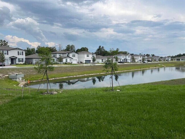 Building Photo - 994 RIVER CROSSING St