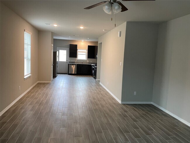 Foto del edificio - 827 Redinger Ridge Dr