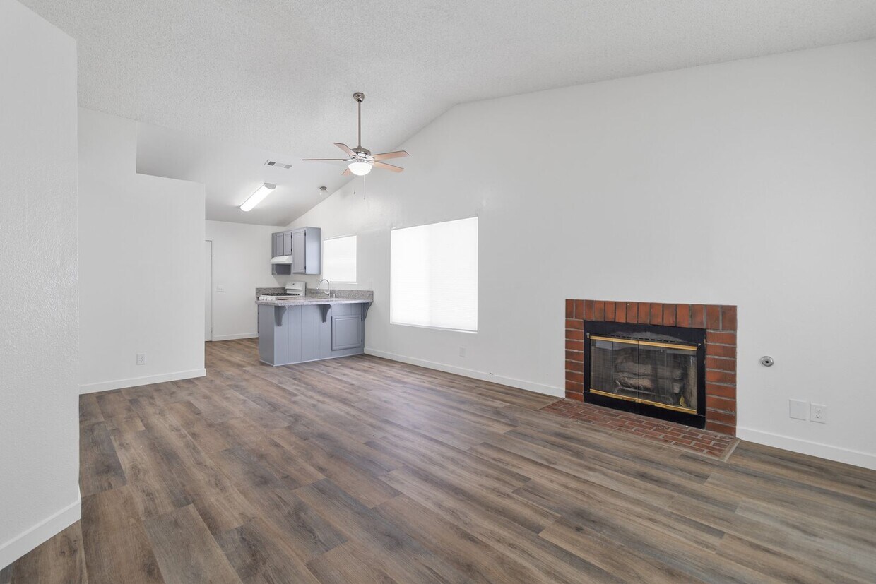 Foto principal - Beautiful single family home - Hesperia, CA