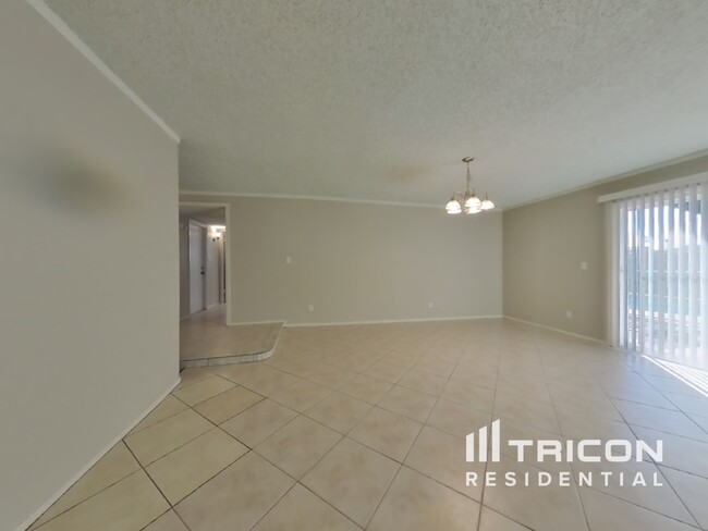 Building Photo - 4925 W Mescal St