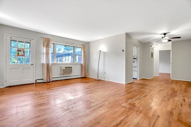 Foto del edificio - 55 Gill Ln