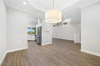 Building Photo - 10392 Autumn Breeze Dr