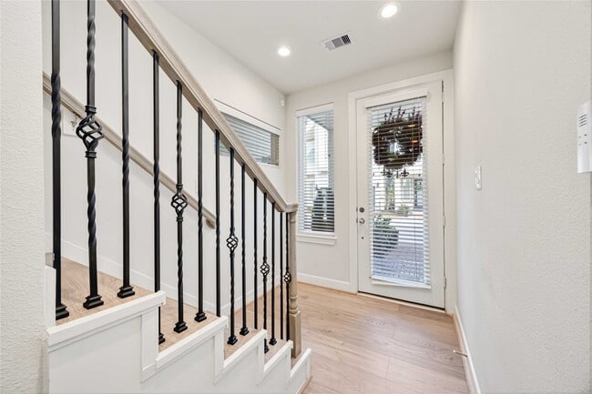 Foto del edificio - 108 Knightsbridge Park Ln