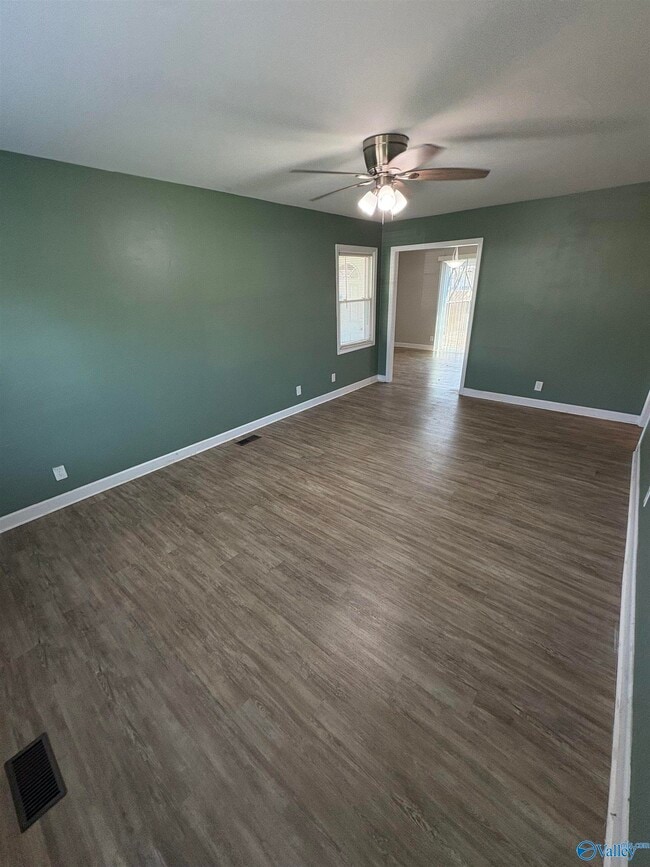 Foto del edificio - 3118 Adonna Dr NW