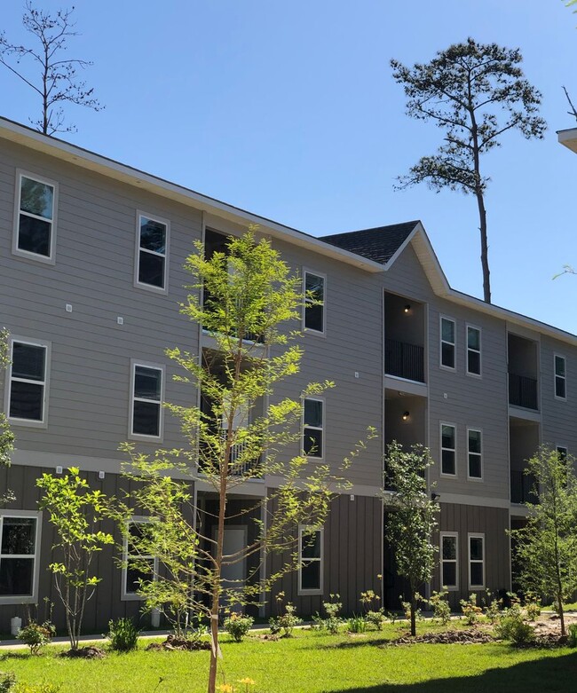 Building Photo - 4424 LA-22