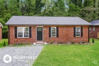 Building Photo - 821 Dogwood Cir