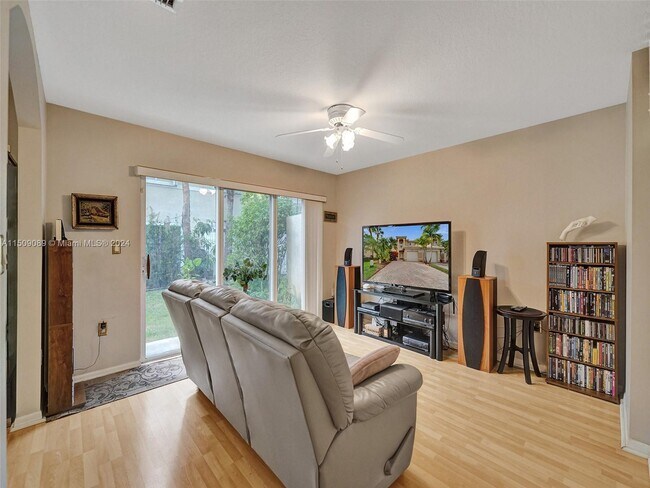 Building Photo - 2256 NW 170th Ave