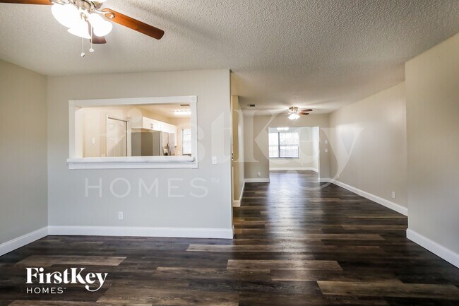 Building Photo - 4555 Palm Ridge Blvd