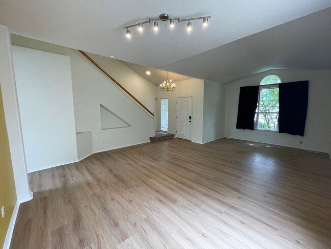 Foto del edificio - Fantastic Bethany Home with Attached Garag...