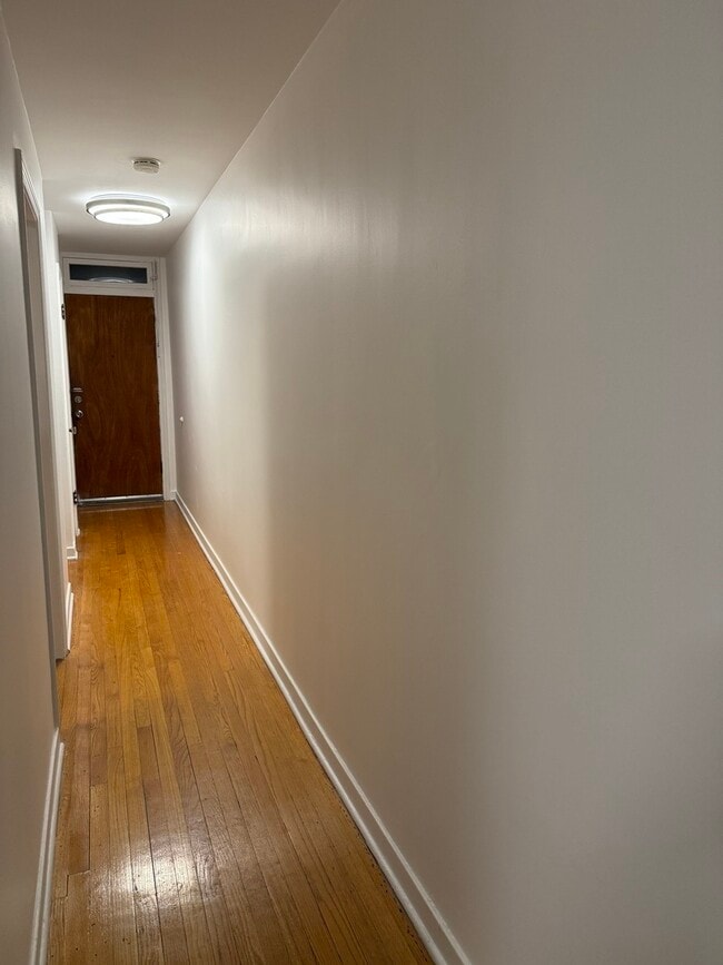 Foto del edificio - 8115 Kilpatrick Ave