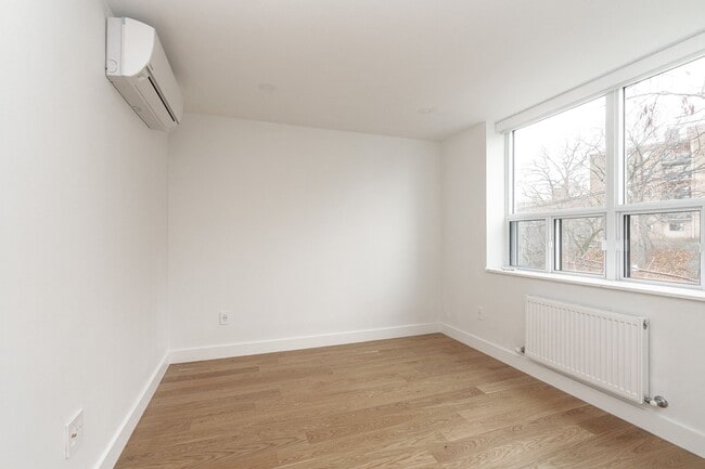 Building Photo - 47-49 Riverwood Parkway