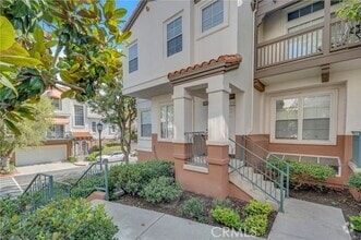 Building Photo - 2850 Ballesteros Ln