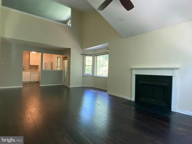 Building Photo - 1704 Covington Rd