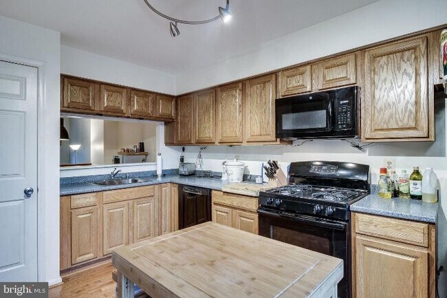 Foto del edificio - 6549 Tartan Vista Dr