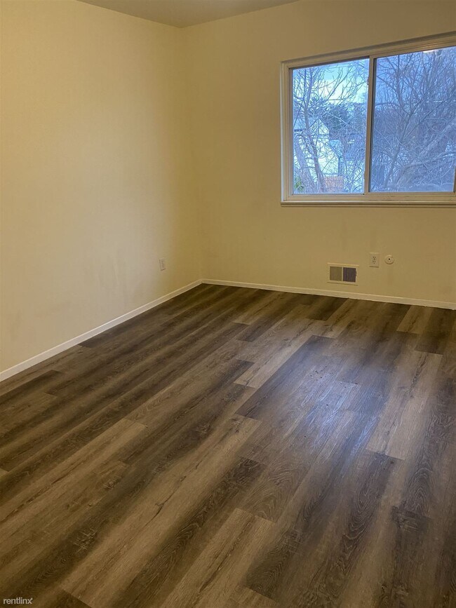 Foto del edificio - 3 br, 1.5 bath House - 13972 Hobart Ave 13...