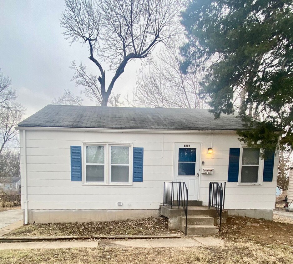 6325 Peurifoy Ave, Berkeley, MO 63134 House Rental in Berkeley, MO