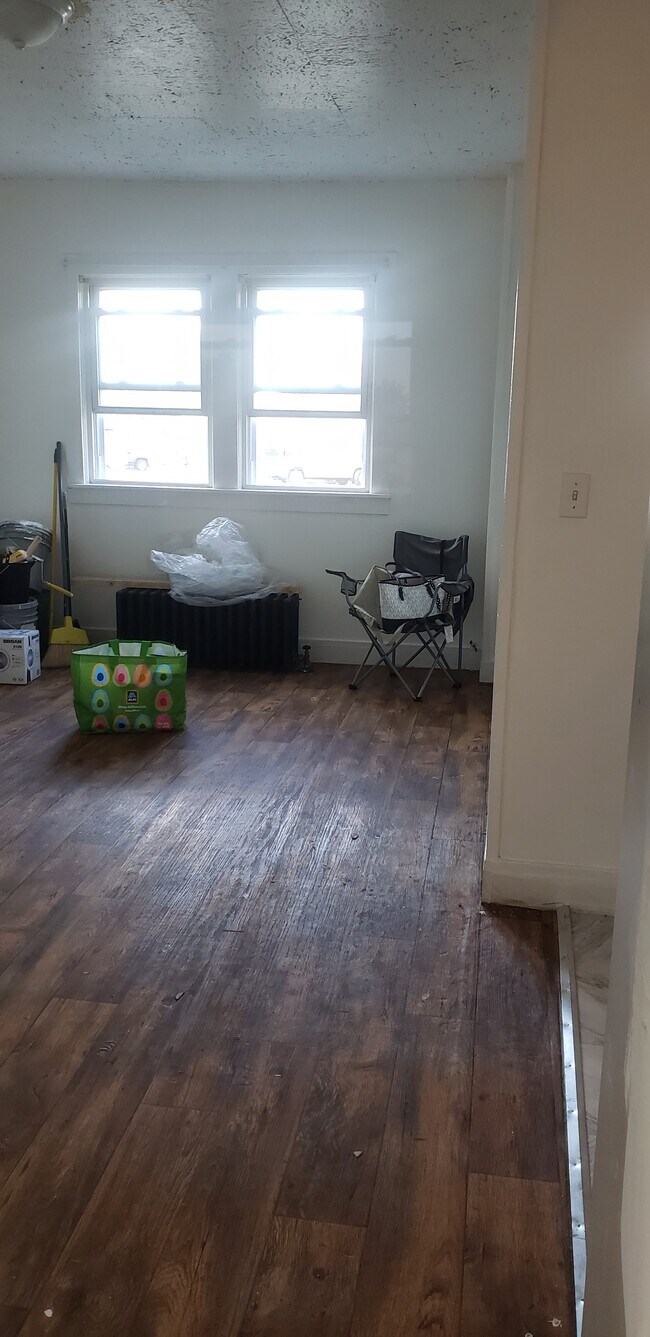 108 Pearl St Unit 3, Medina, NY 14103 Apartments in Medina, NY