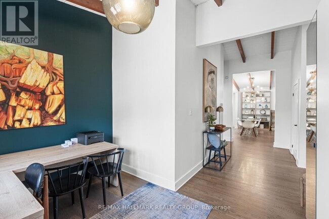 Photo du bâtiment - 377 Summit Ave