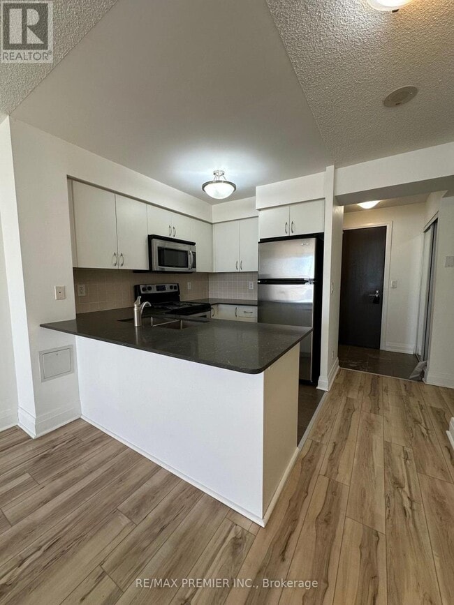 Photo du bâtiment - 1060 Sheppard Ave W