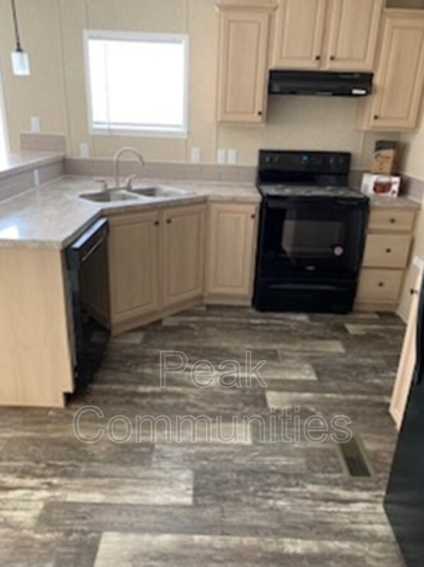 Foto del edificio - 548 Shady Brook Hts